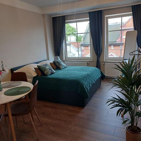 Apartament Róg Bohaterów Warszawy Mrągowo Exterior foto